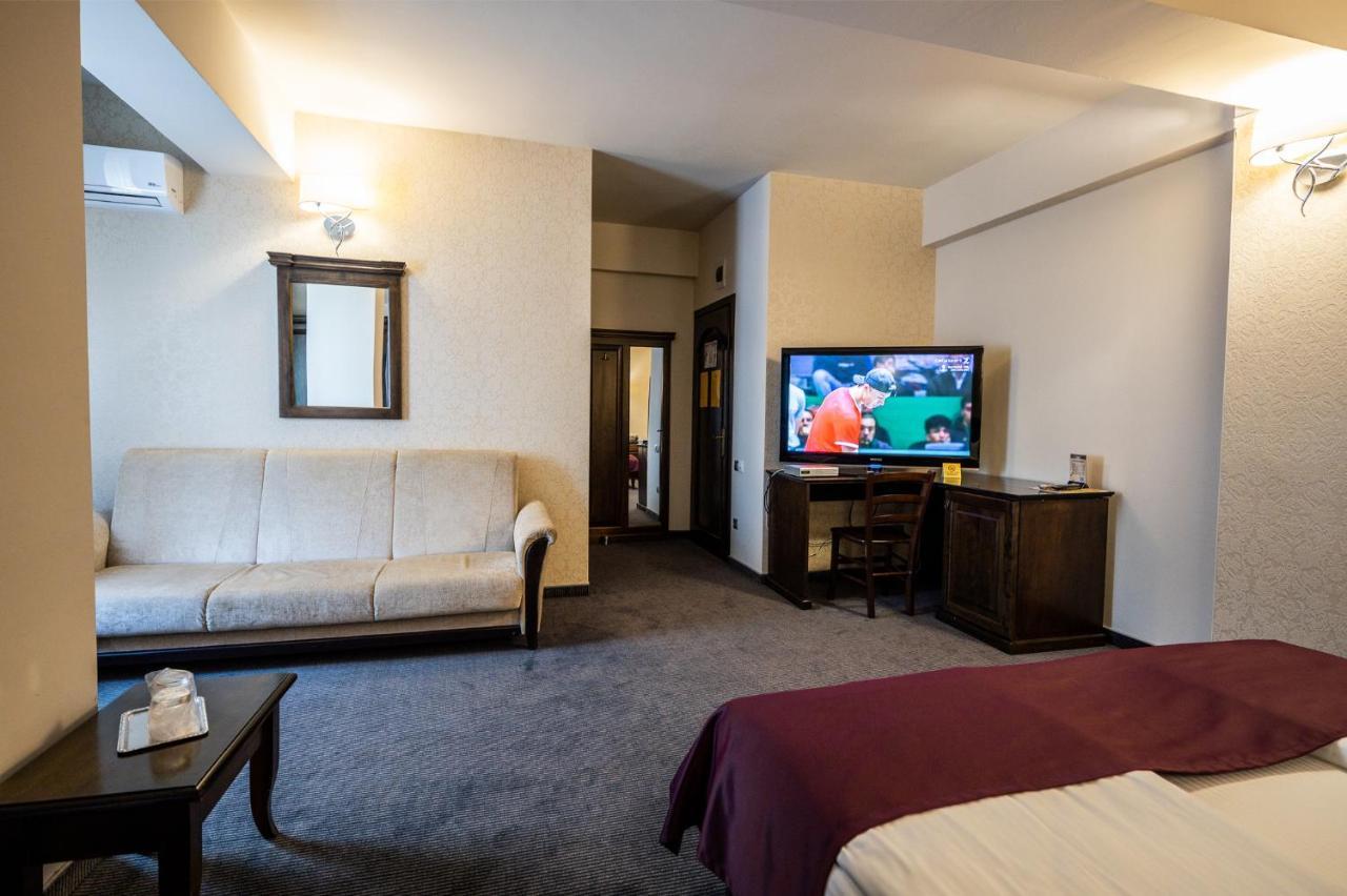 Pension Korona Sibiu Buitenkant foto