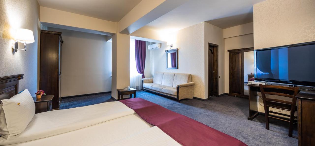 Pension Korona Sibiu Buitenkant foto