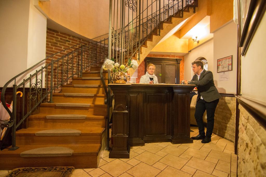 Pension Korona Sibiu Buitenkant foto