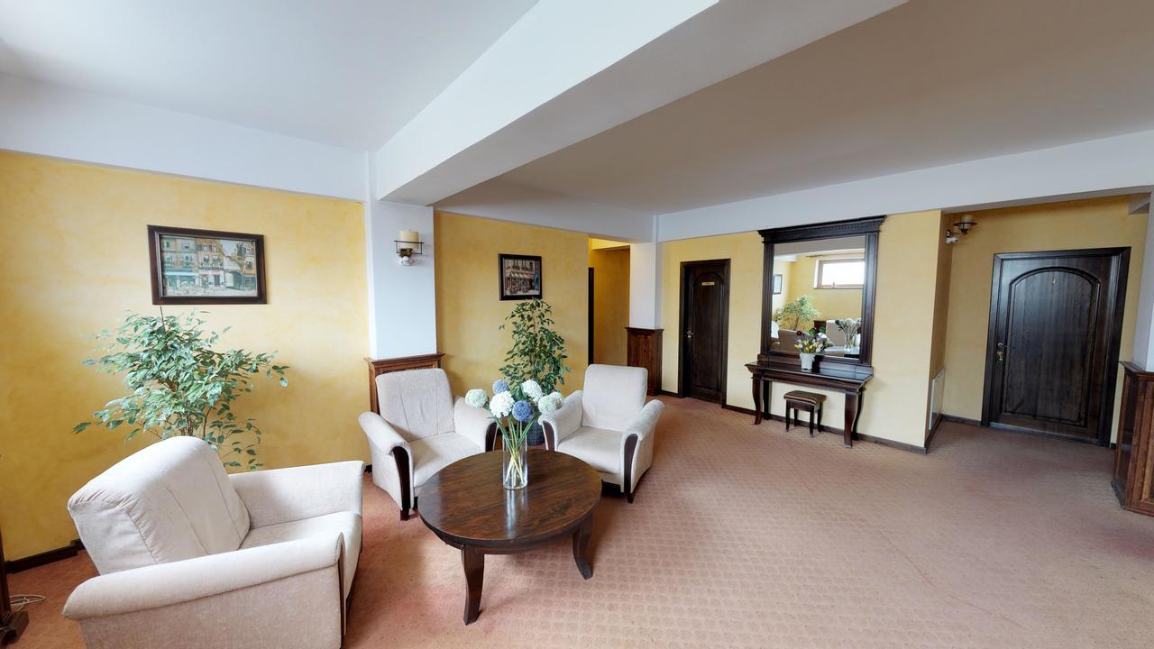 Pension Korona Sibiu Buitenkant foto